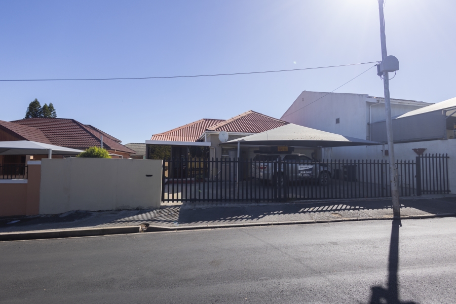 3 Bedroom Property for Sale in Avondale Western Cape